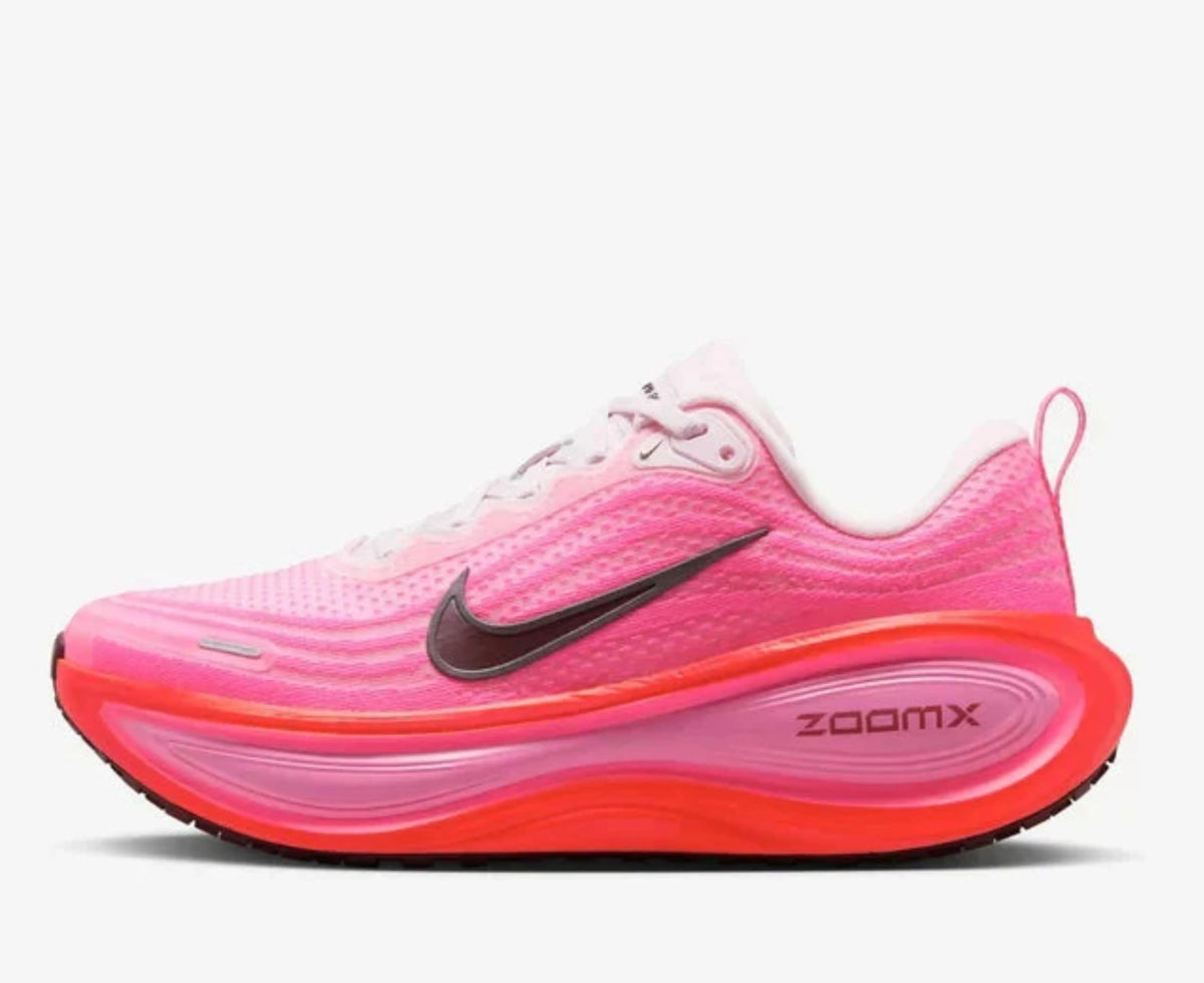 Tempo Kicks – Nike Vomero Plus Hyper Pink