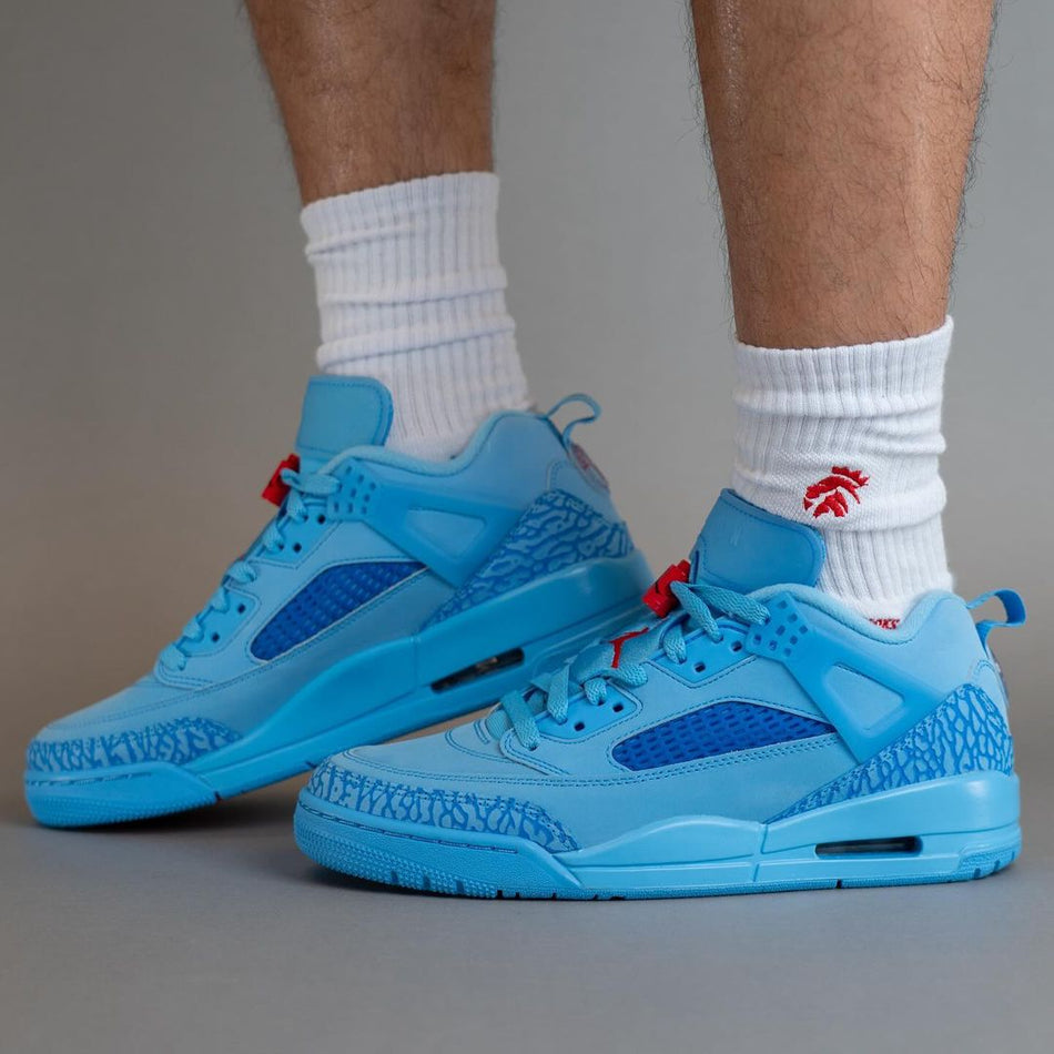 Jordan Spizike Low Houston Oilers worn on feet