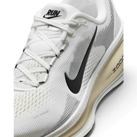 Nike Vomero 18 Summit White Coconut Milk