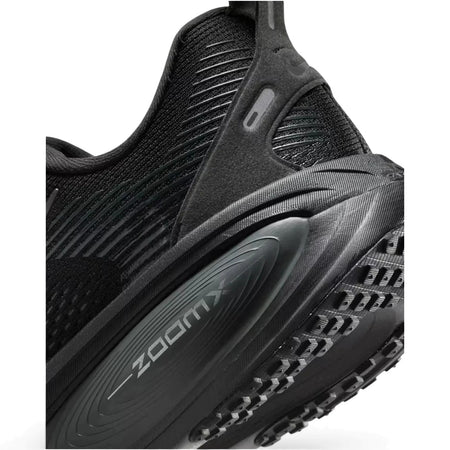 Nike Vomero 18 Triple Black