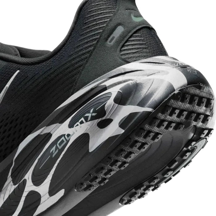 Nike Vomero 18 Anthracite - Running Shoes