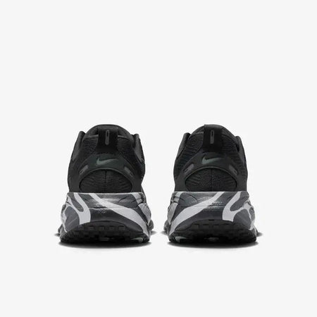 Nike Vomero 18 Anthracite - Running Shoes